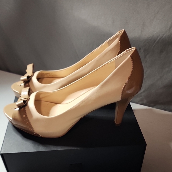 Franco Sarto Beige Peep-Toe Heels with Bow - Picture 3 of 7